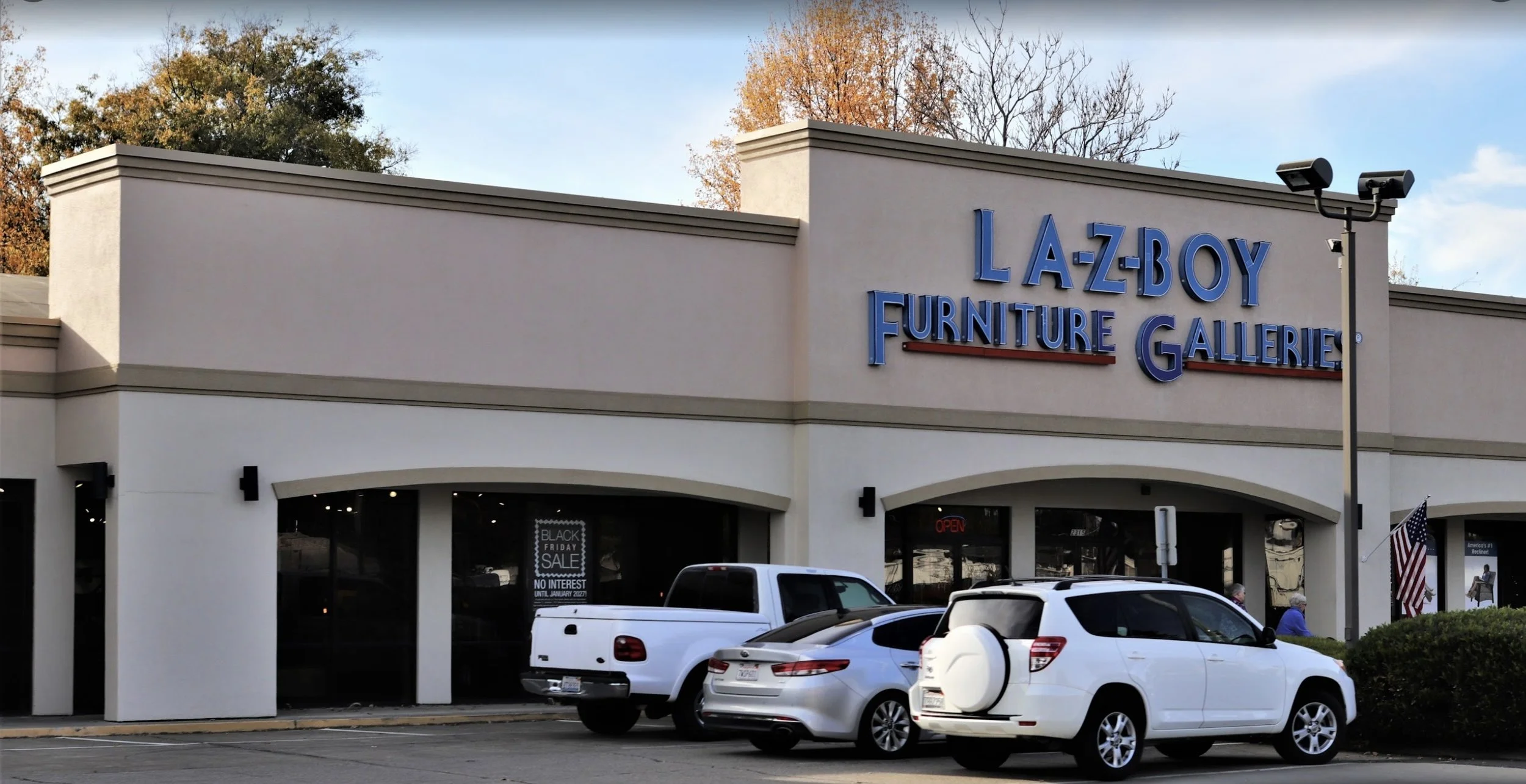 LA-Z-BOY CHICO, CA — The Mason Canter Group